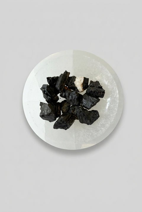 Black Tourmaline Raw Crystal - Incense Pro (Image 4)