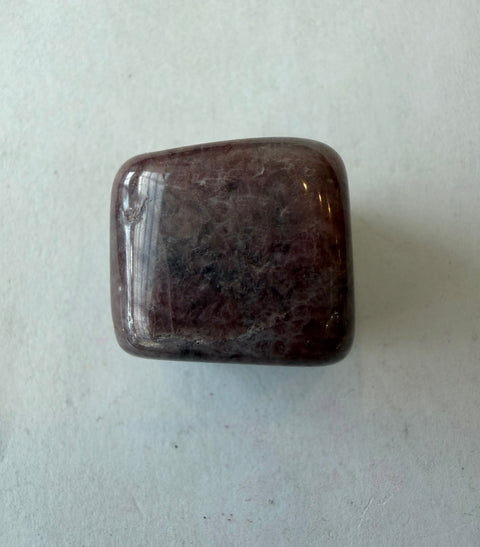 Lavender Quartz Tumbled Stones – polished natural crystals for crystal grids and decor