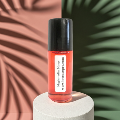 Mugler Alien Mirage scented body oil for women’s skin softening, fragrance enhancement, and after-shower body use.