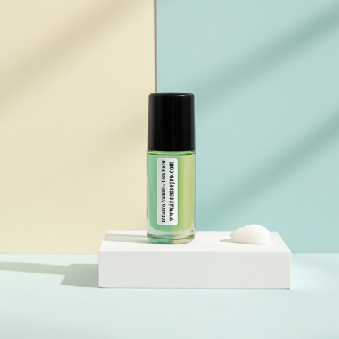 Tom Ford Tobacco Vanille men’s skin moisturizing oil for body hydration, soft skin maintenance, and refined fragrance use.